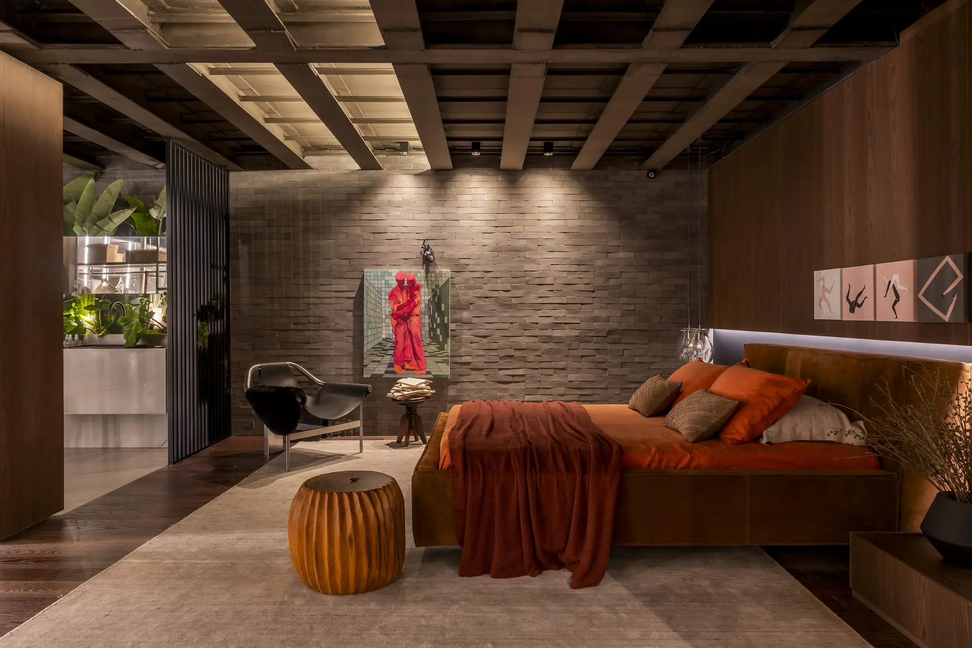 Suíte com cama Palafita em camurça, projeto CASACOR SP 2024