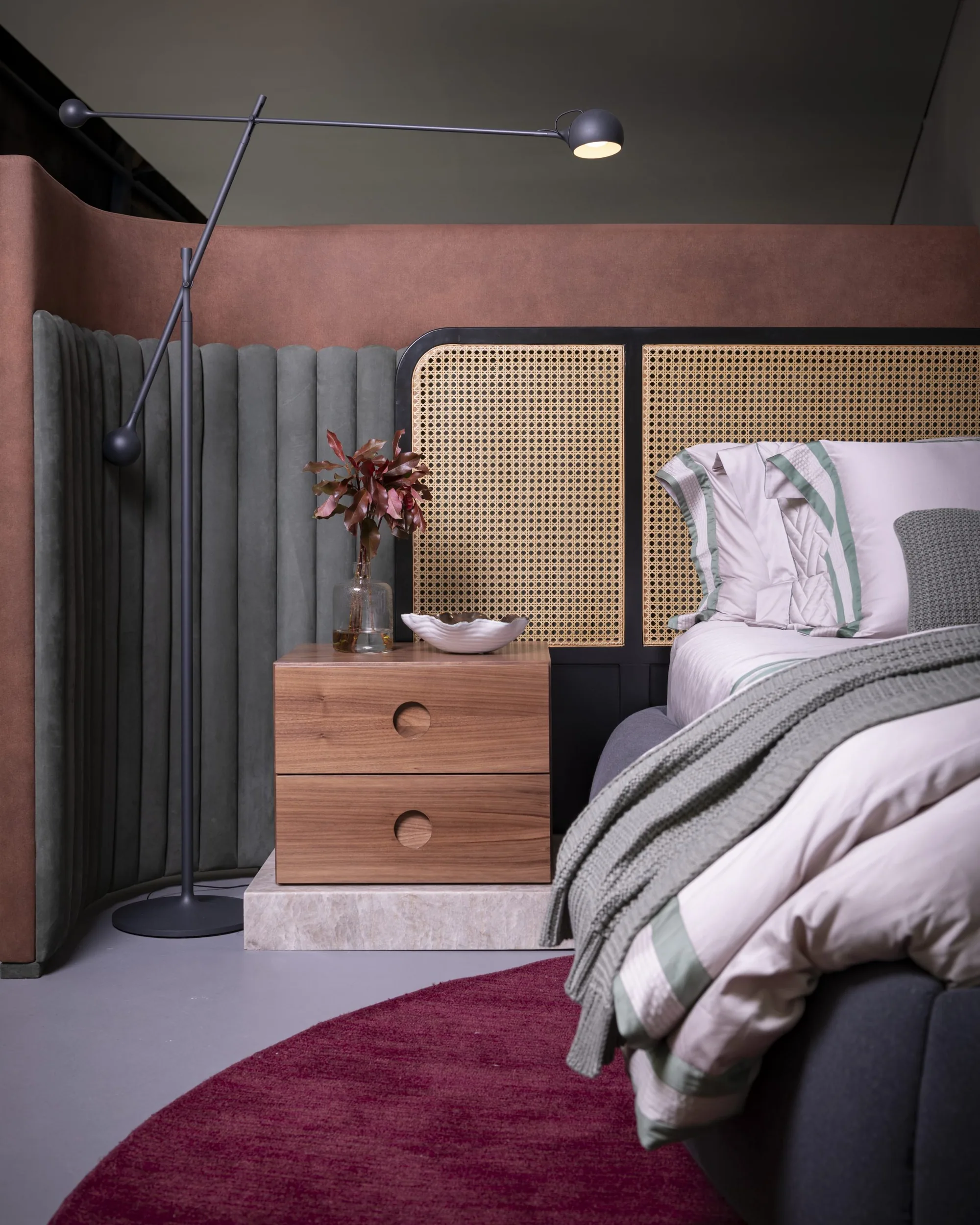 Yannick Athia — Suíte Contorno — Mostra BEDANDROOM 2025
